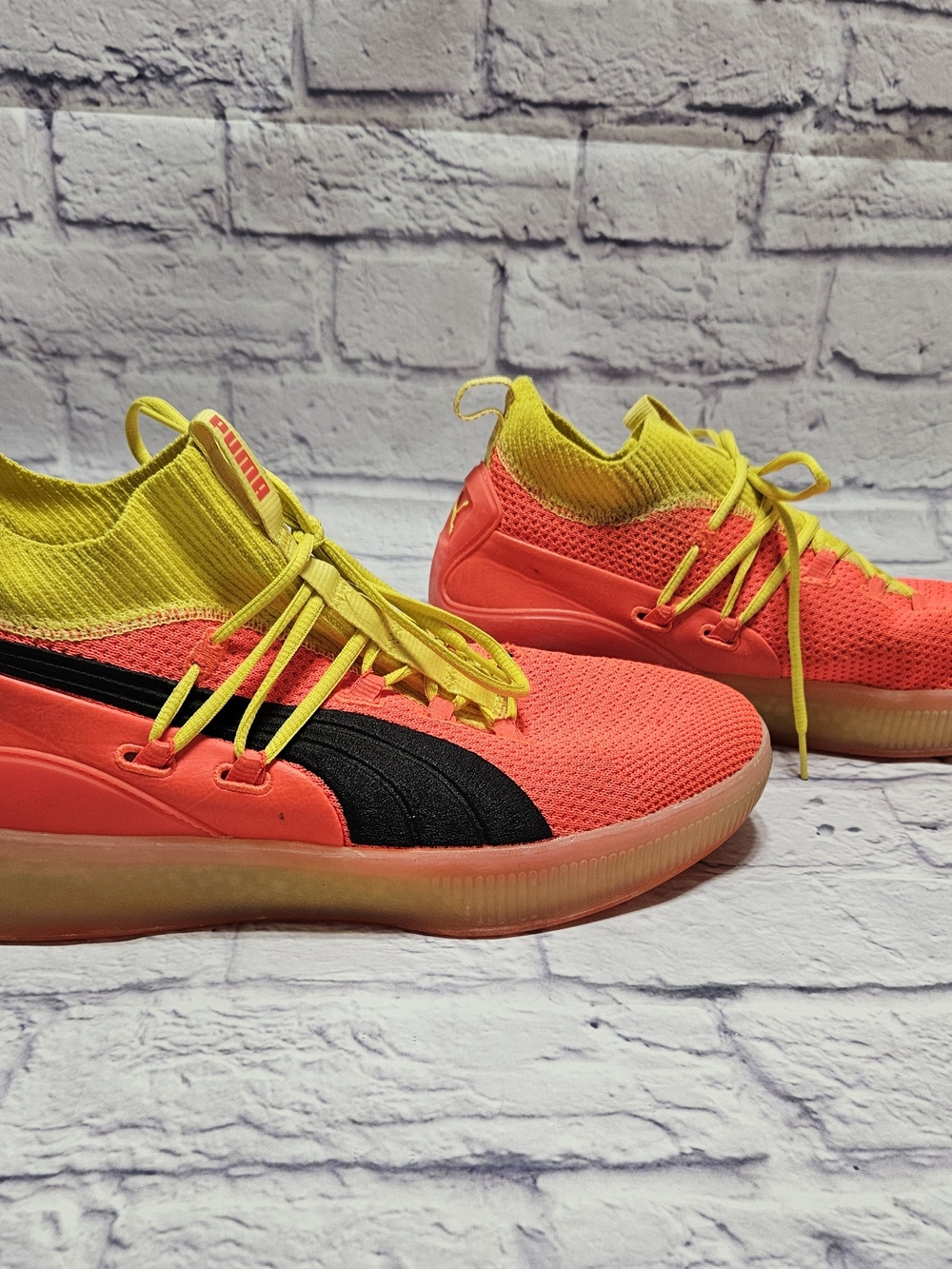 Puma Clyde Court Disrupt Neon Orange Yellow Men’s Size 11 Sneakers 19171502 EUC
